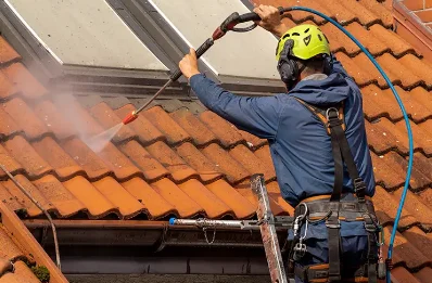 Démoussage et hydrofuge de toiture à Estourmel